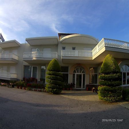 Hotel Akrogiali โครินอส ภายนอก รูปภาพ
