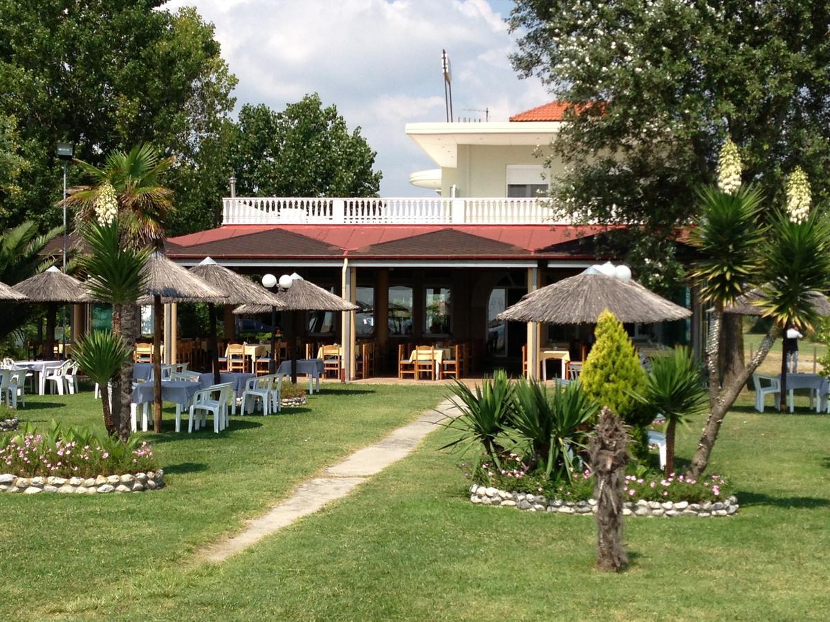 Hotel Akrogiali โครินอส ภายนอก รูปภาพ