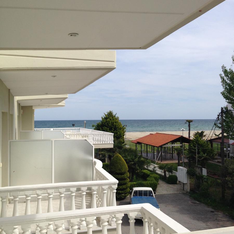 Hotel Akrogiali โครินอส ภายนอก รูปภาพ