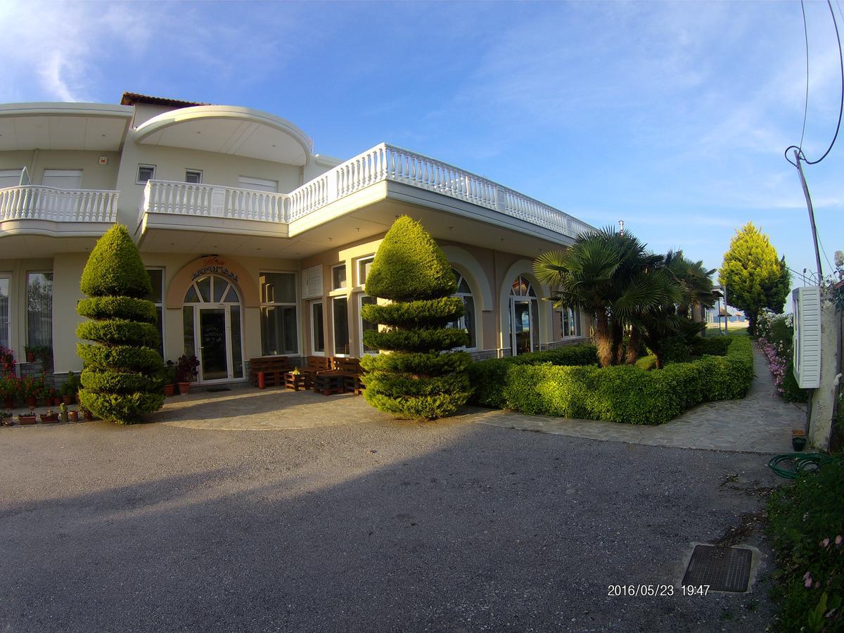 Hotel Akrogiali โครินอส ภายนอก รูปภาพ