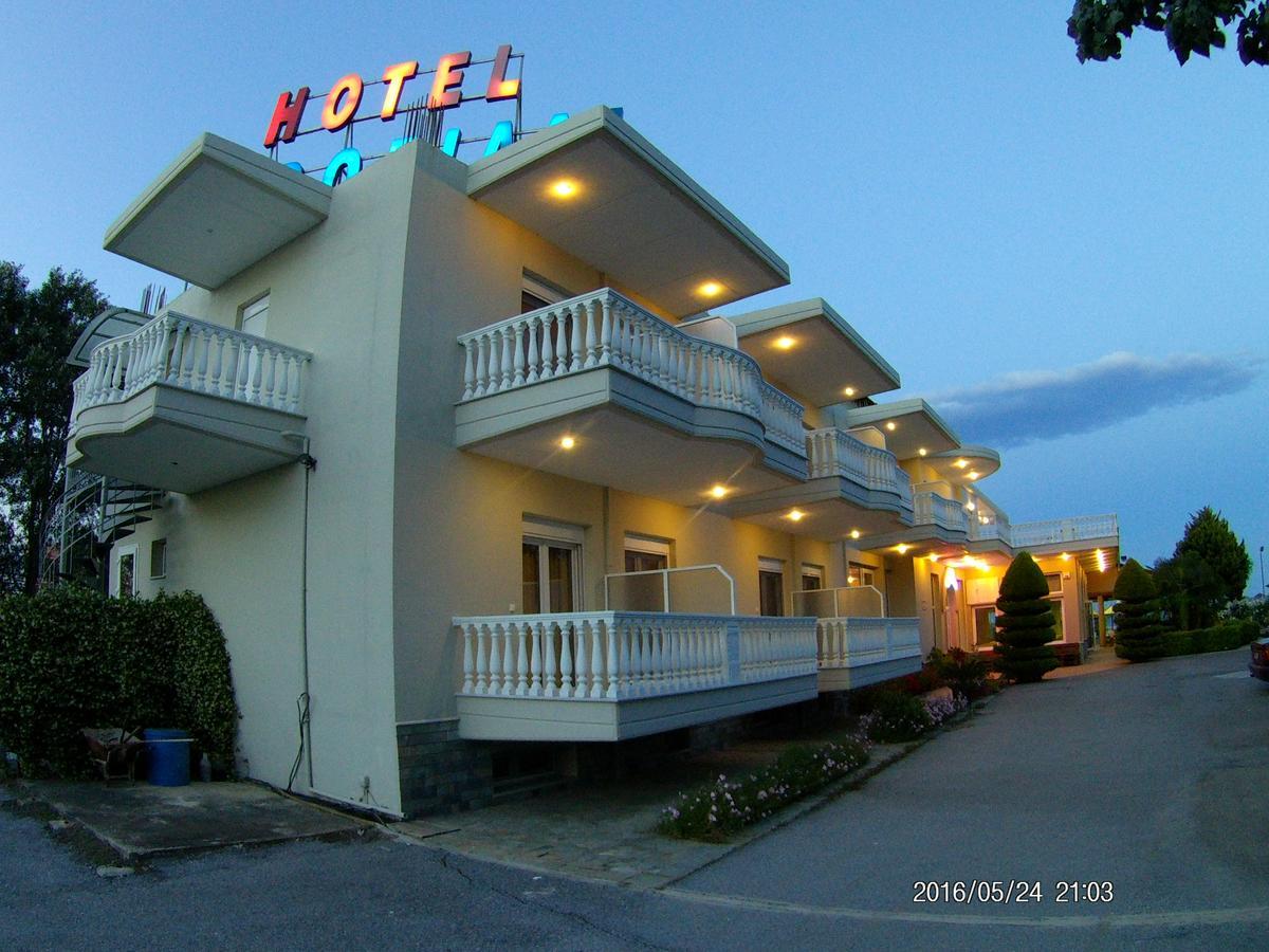Hotel Akrogiali โครินอส ภายนอก รูปภาพ