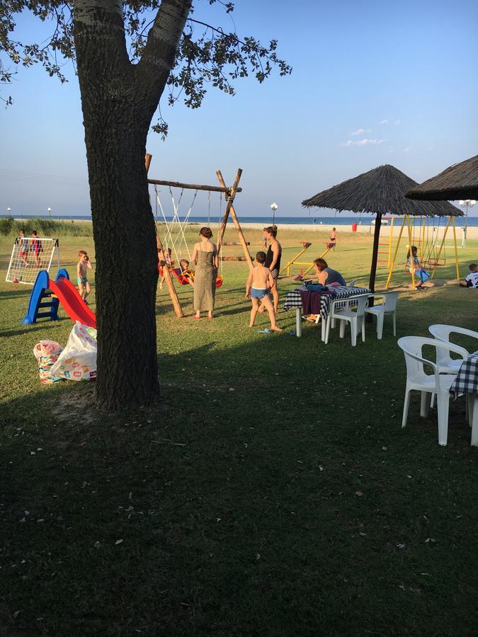 Hotel Akrogiali โครินอส ภายนอก รูปภาพ